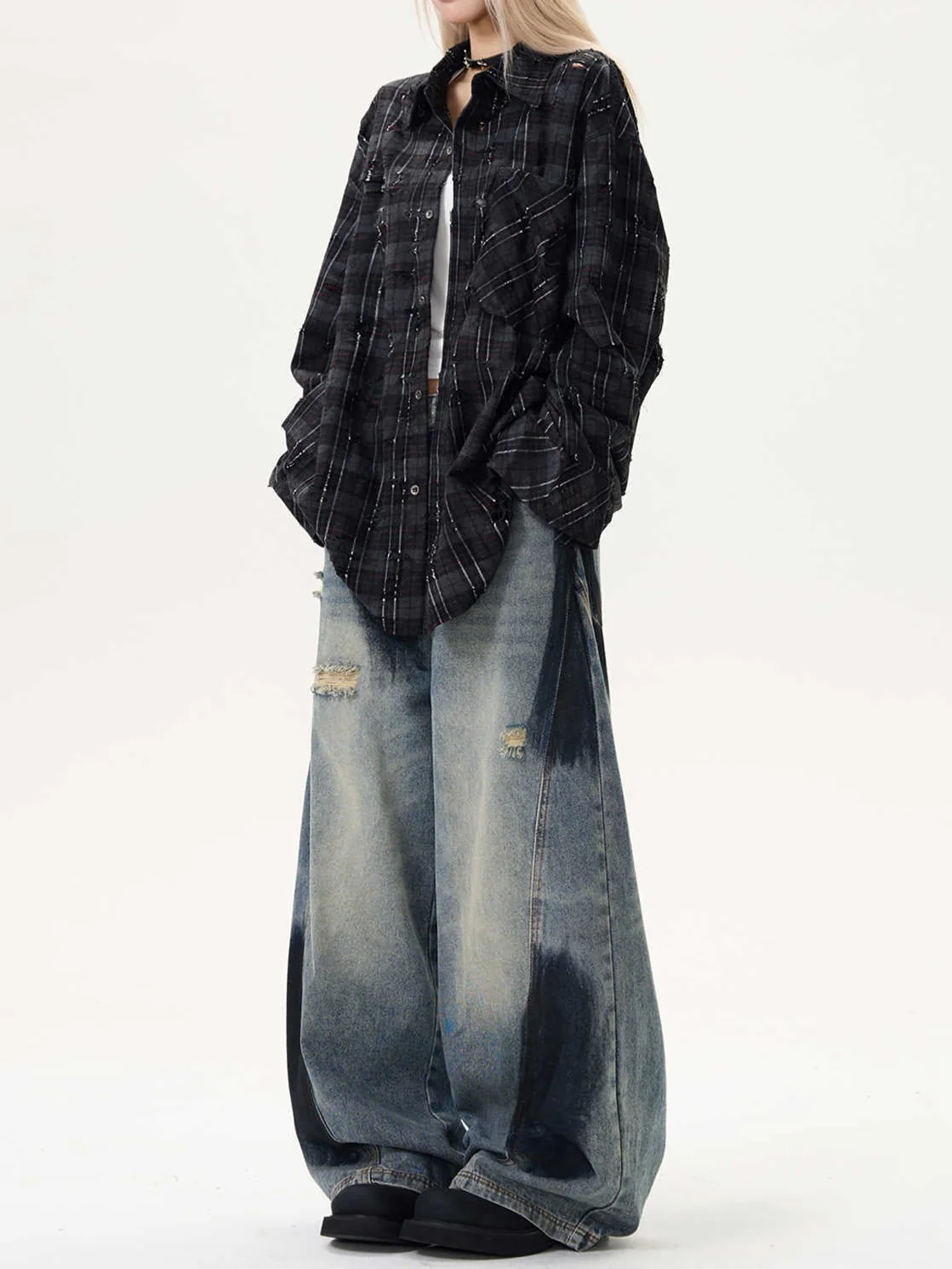 Scimitar Spray-painted Distressed Baggy Jeans - Image 4