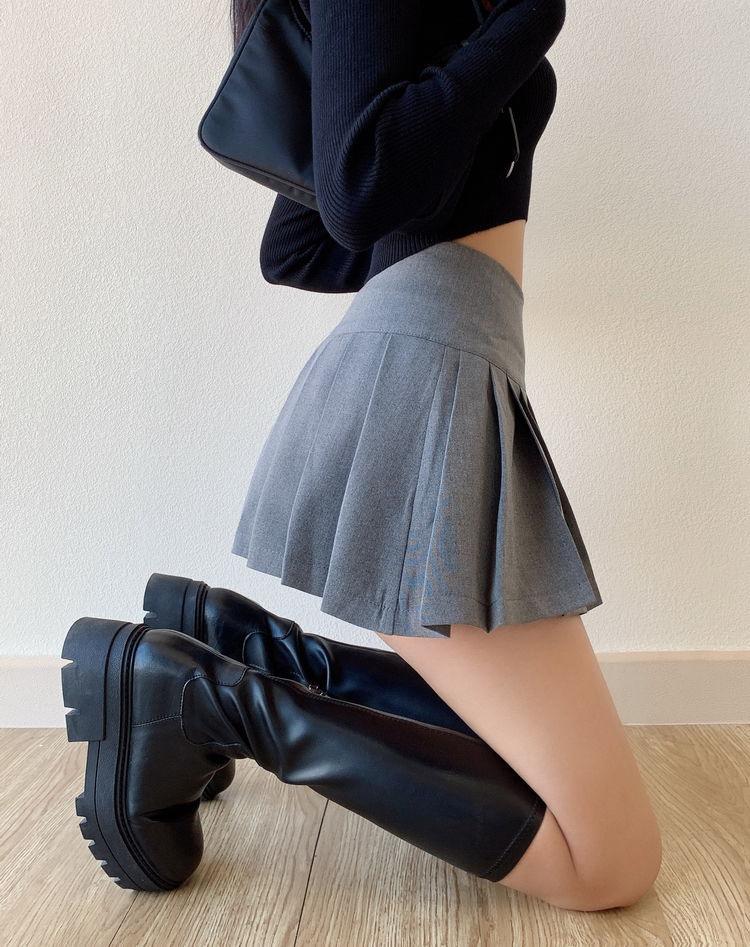 Side Slit College Mini Skirt - Image 3
