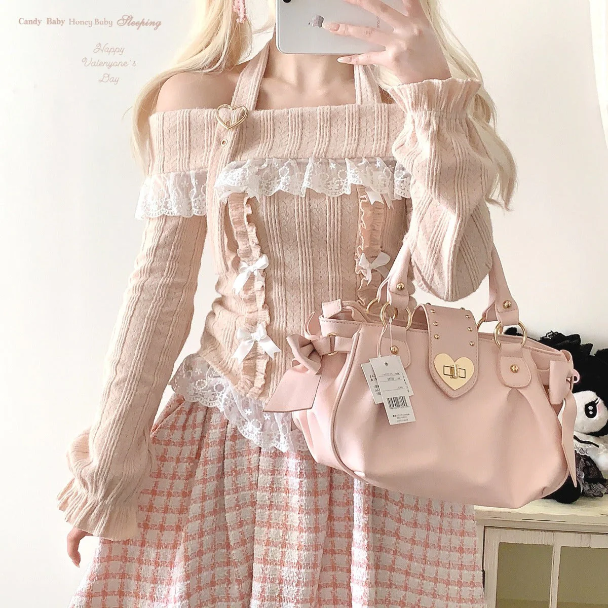 Love Button Halterneck Lace Long-sleeved Top - Image 3