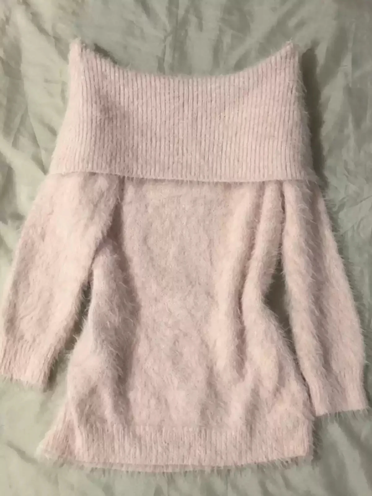 Soft Girl Pink Cuffed Off-shoulder Sweater