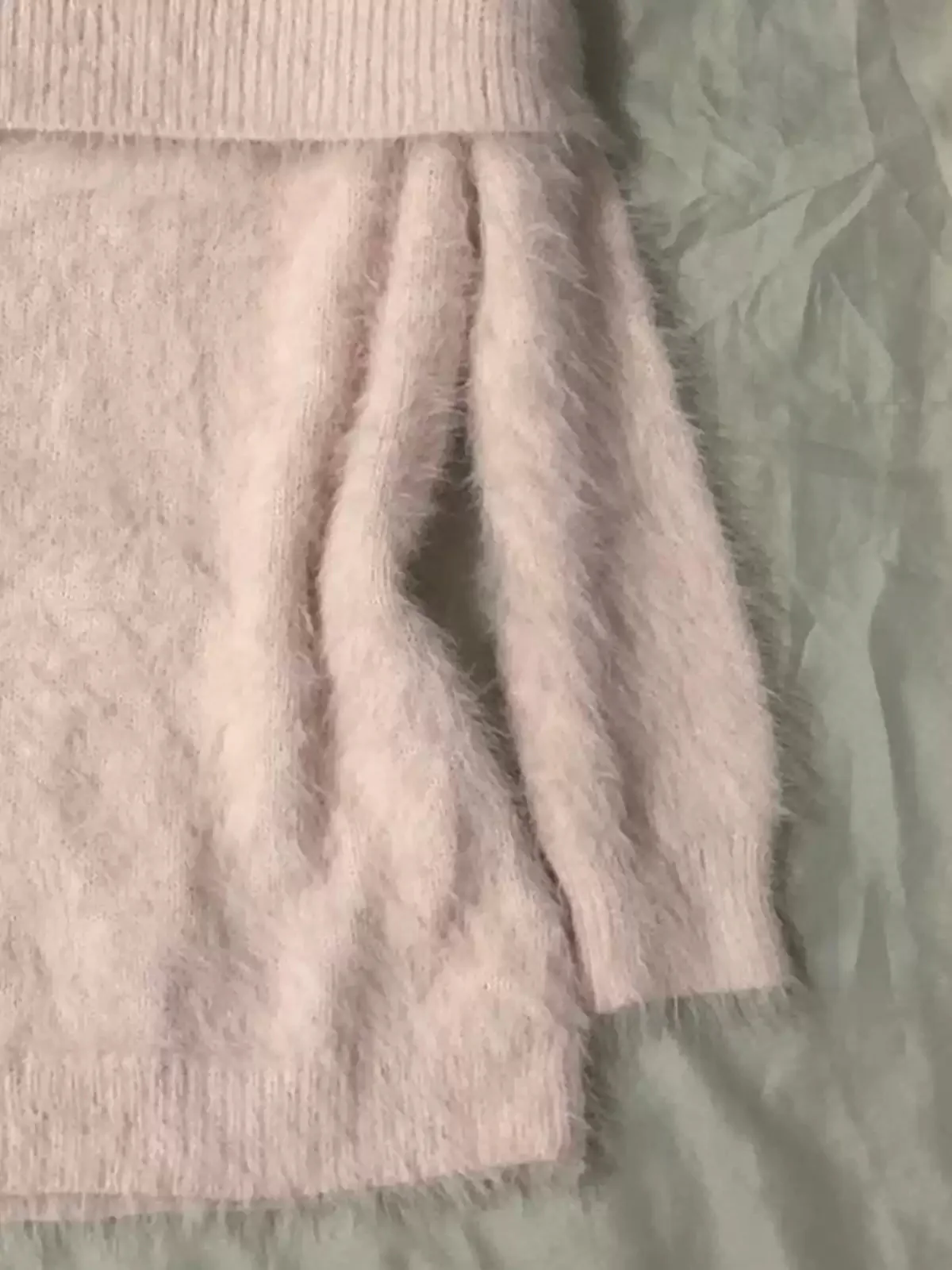 Soft Girl Pink Cuffed Off-shoulder Sweater - Image 5