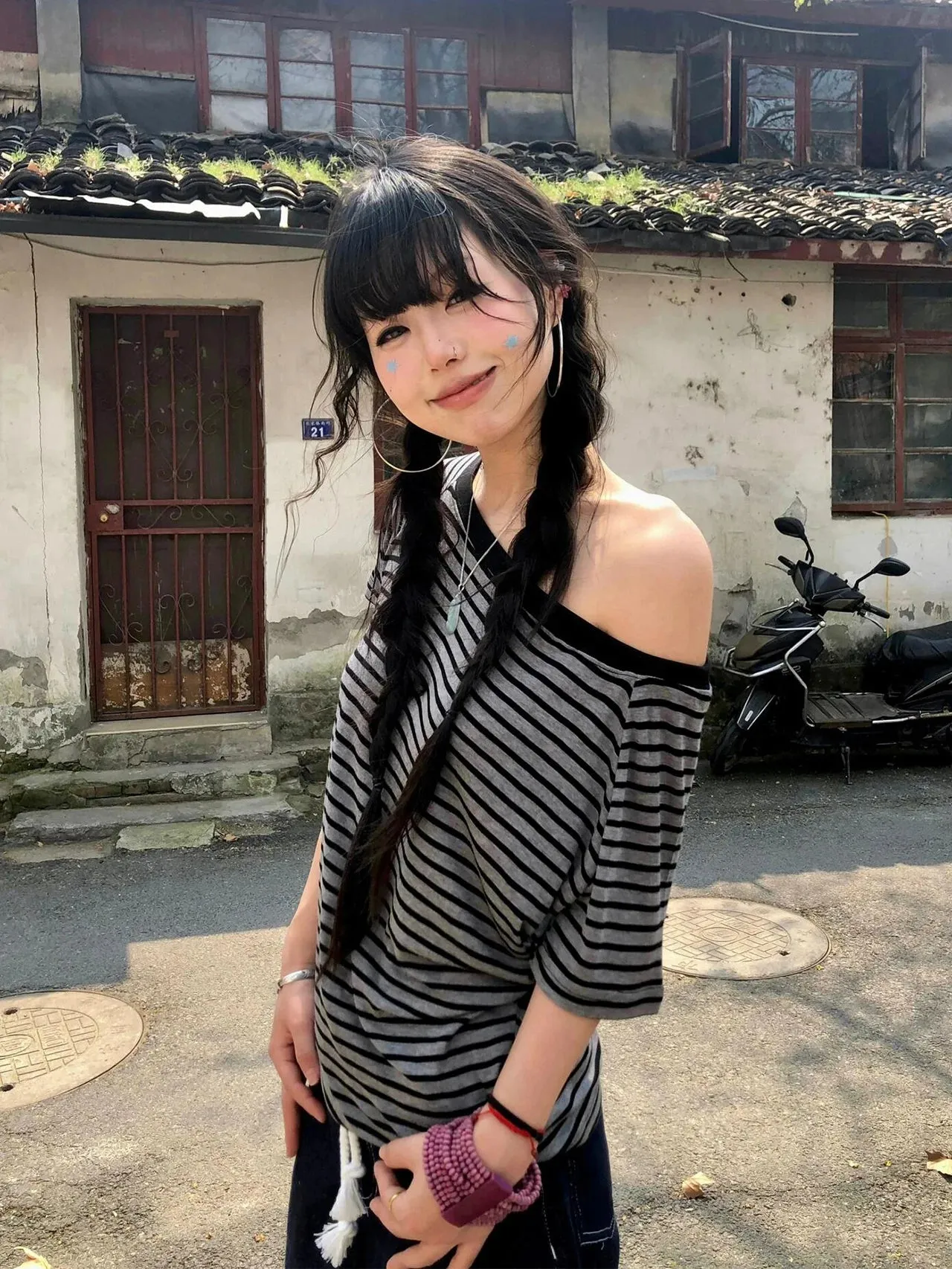 Striped One Shoulder Tee - Image 3