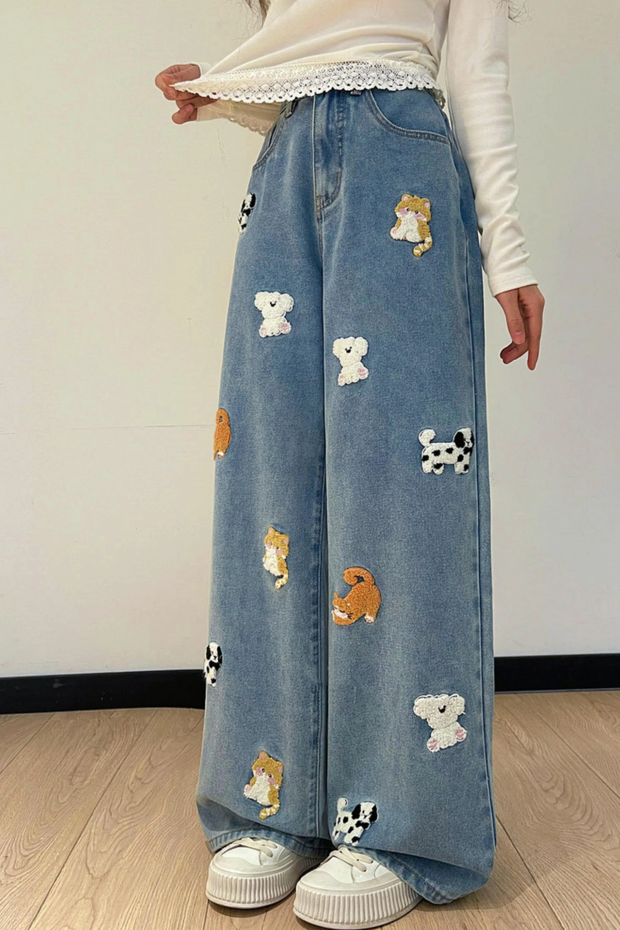 Sweet Embroidered Denim Pants - Image 5