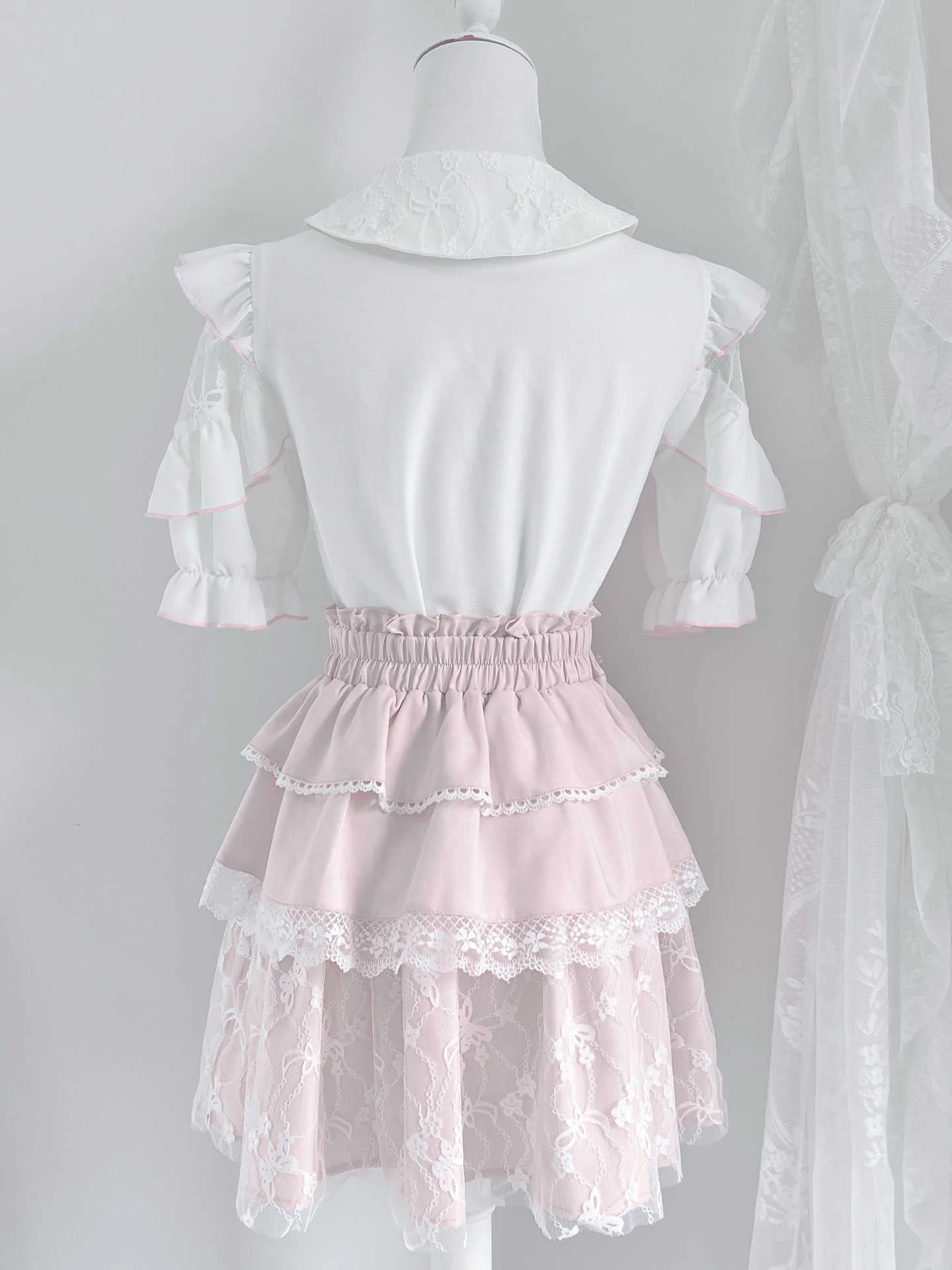 Sweet Lace Shirt Two-piece Set - Image 3