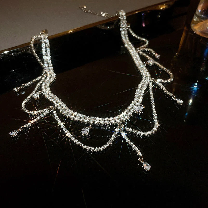 Teardrop Layered Pearl Choker - Image 6