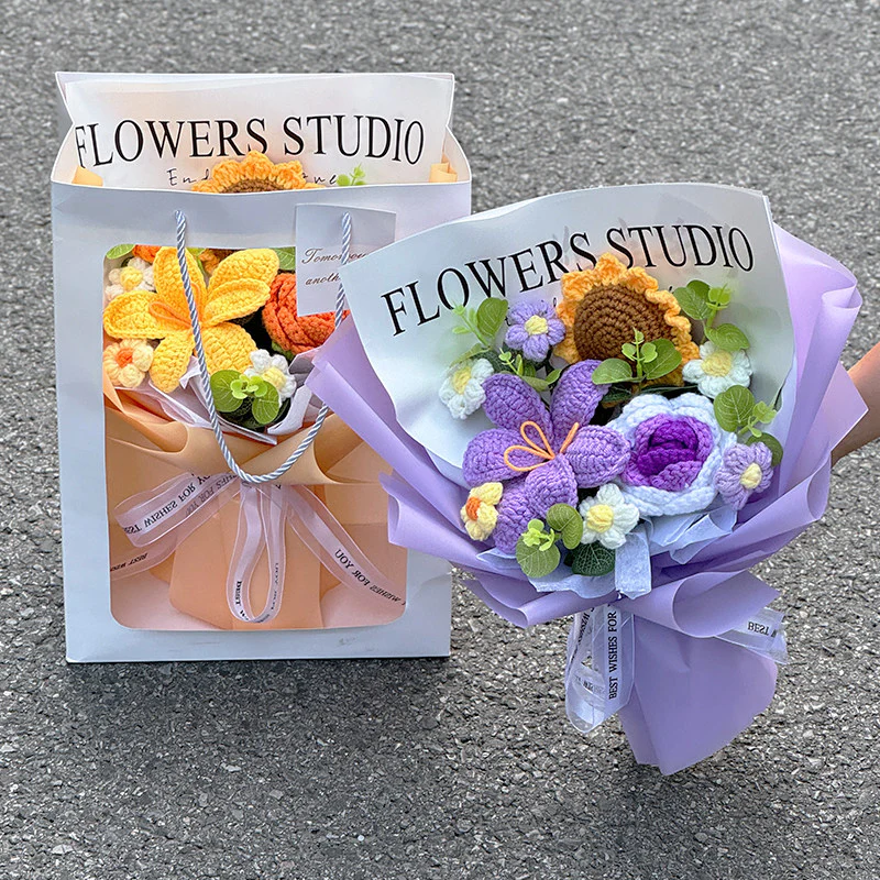 Valentine’s Day Knitted Bouquet - Image 8
