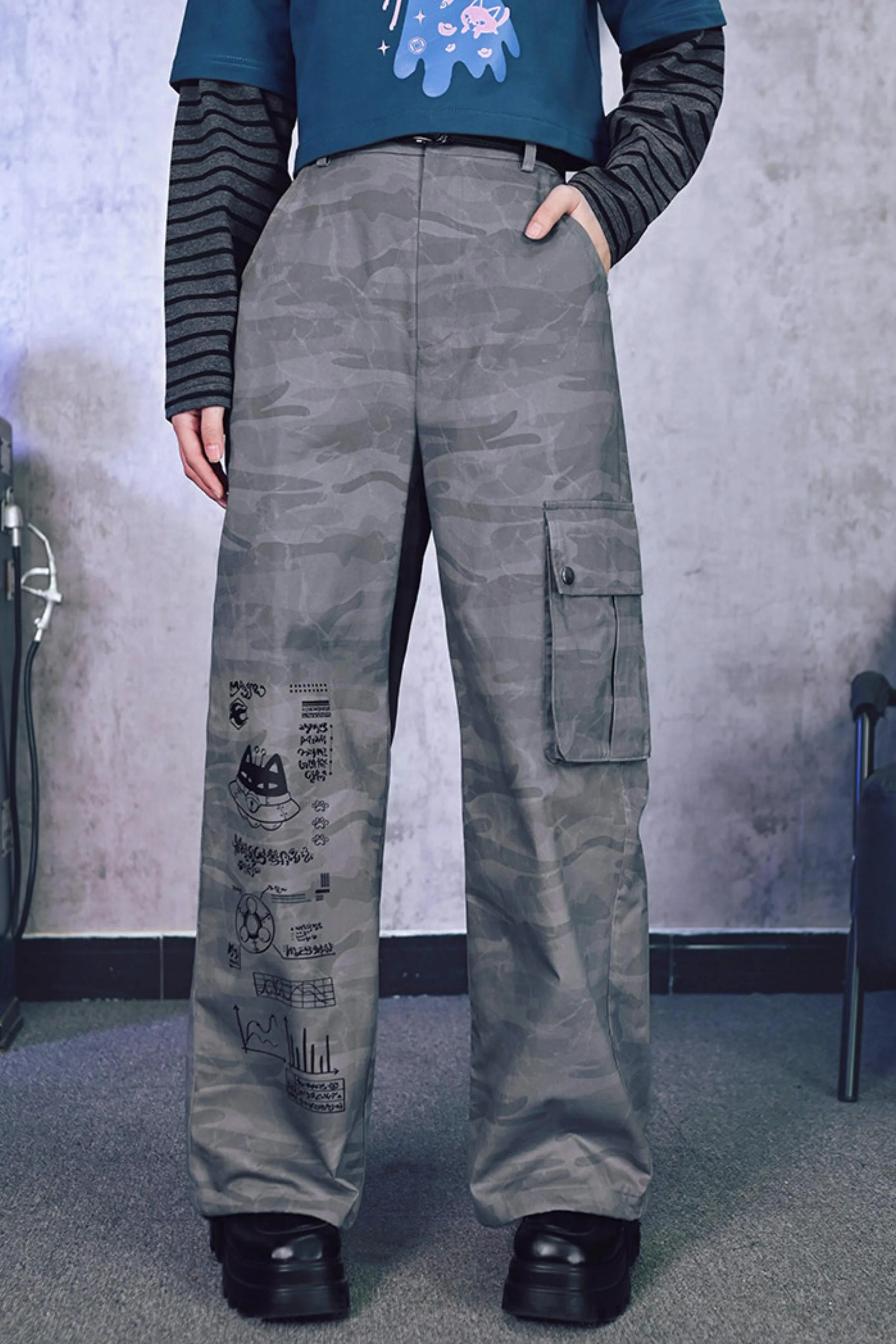 Edgy Cat Wide Leg Pants - Image 15