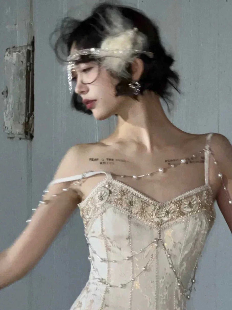 Vintage Court Water Drop Bead Suspender Dress - Image 11