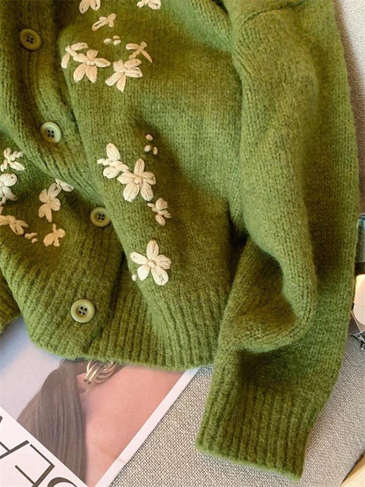 Vintage Daisy Embroidered Green Cardigan - Image 4