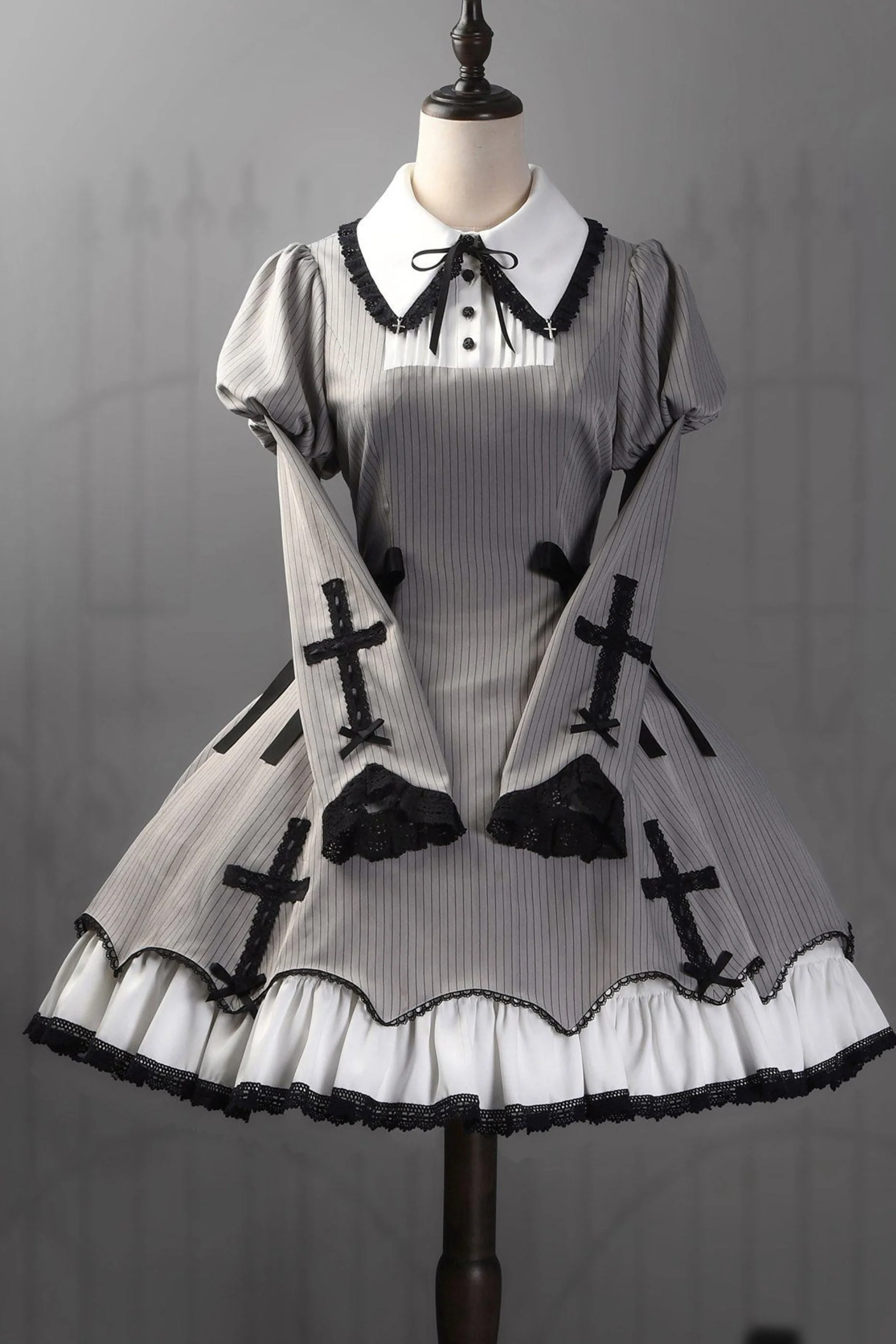 [Reservation deadline February 26th] Retro Gothic Lolita Dress + Hairband