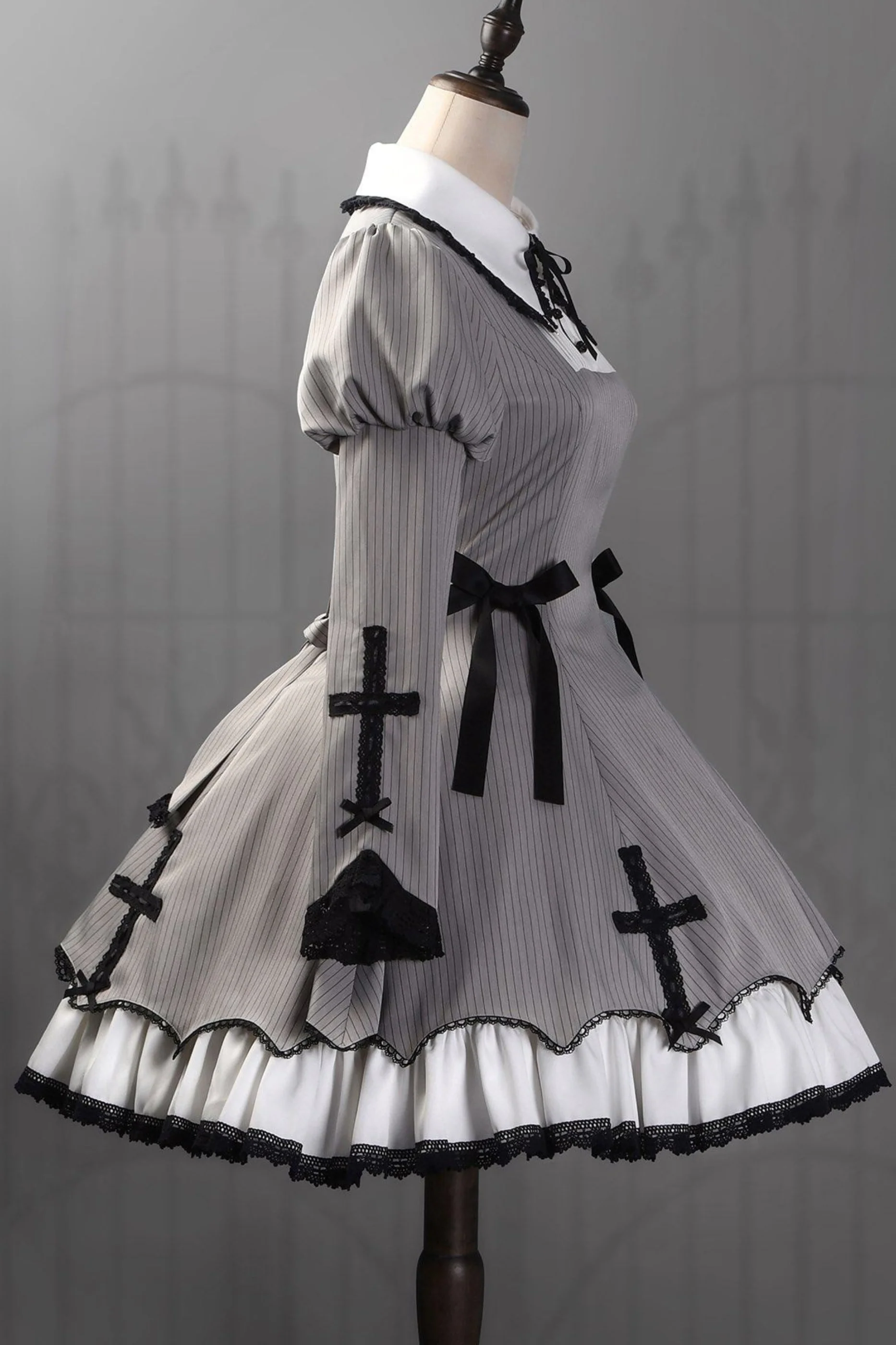 [Reservation deadline February 26th] Retro Gothic Lolita Dress + Hairband - Image 21