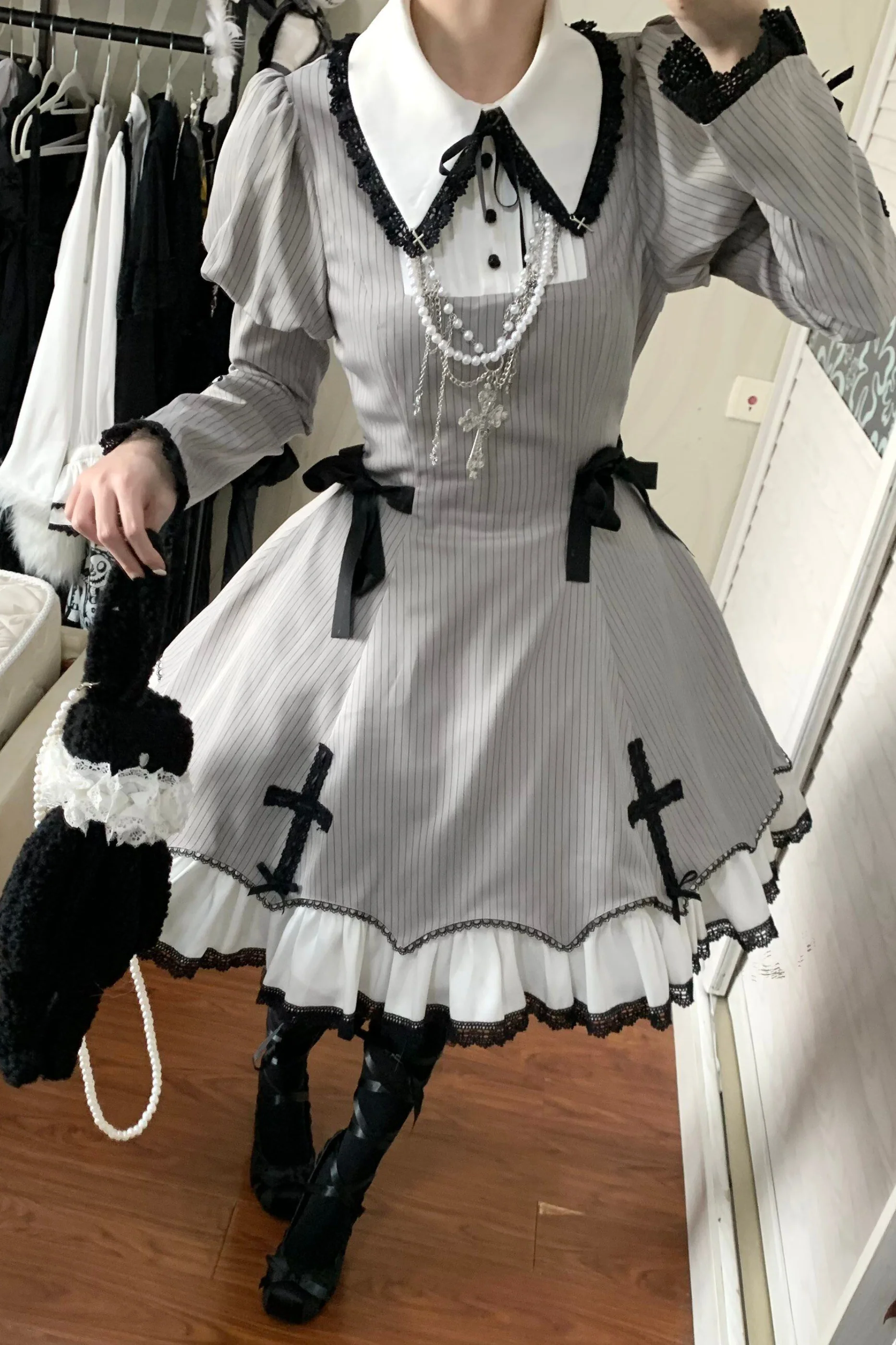 [Reservation deadline February 26th] Retro Gothic Lolita Dress + Hairband - Image 32
