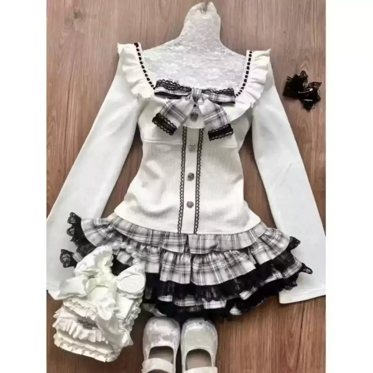 Vintage Kawaii Ruffles Coord - Image 5