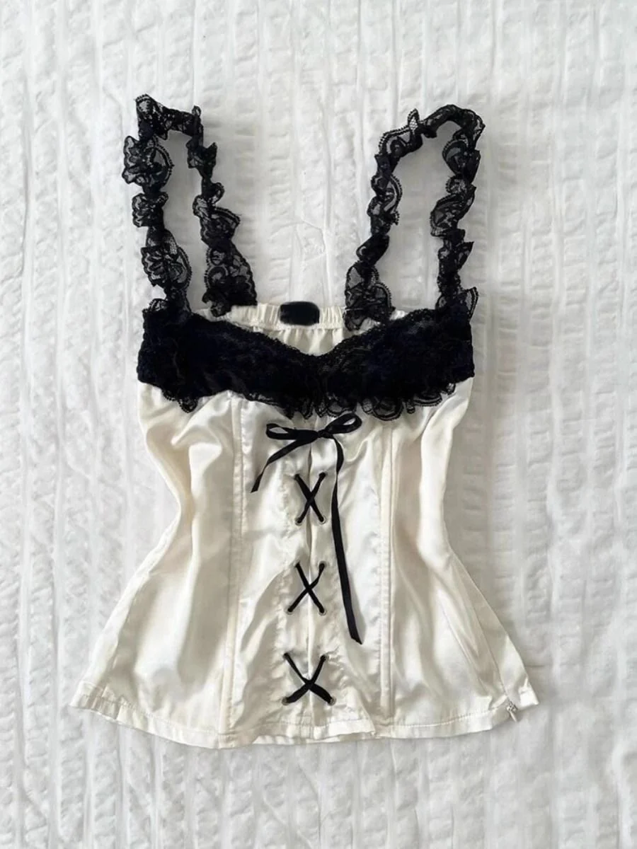 Vintage lace bottoming shirt black and white stitching suspenders - Image 4