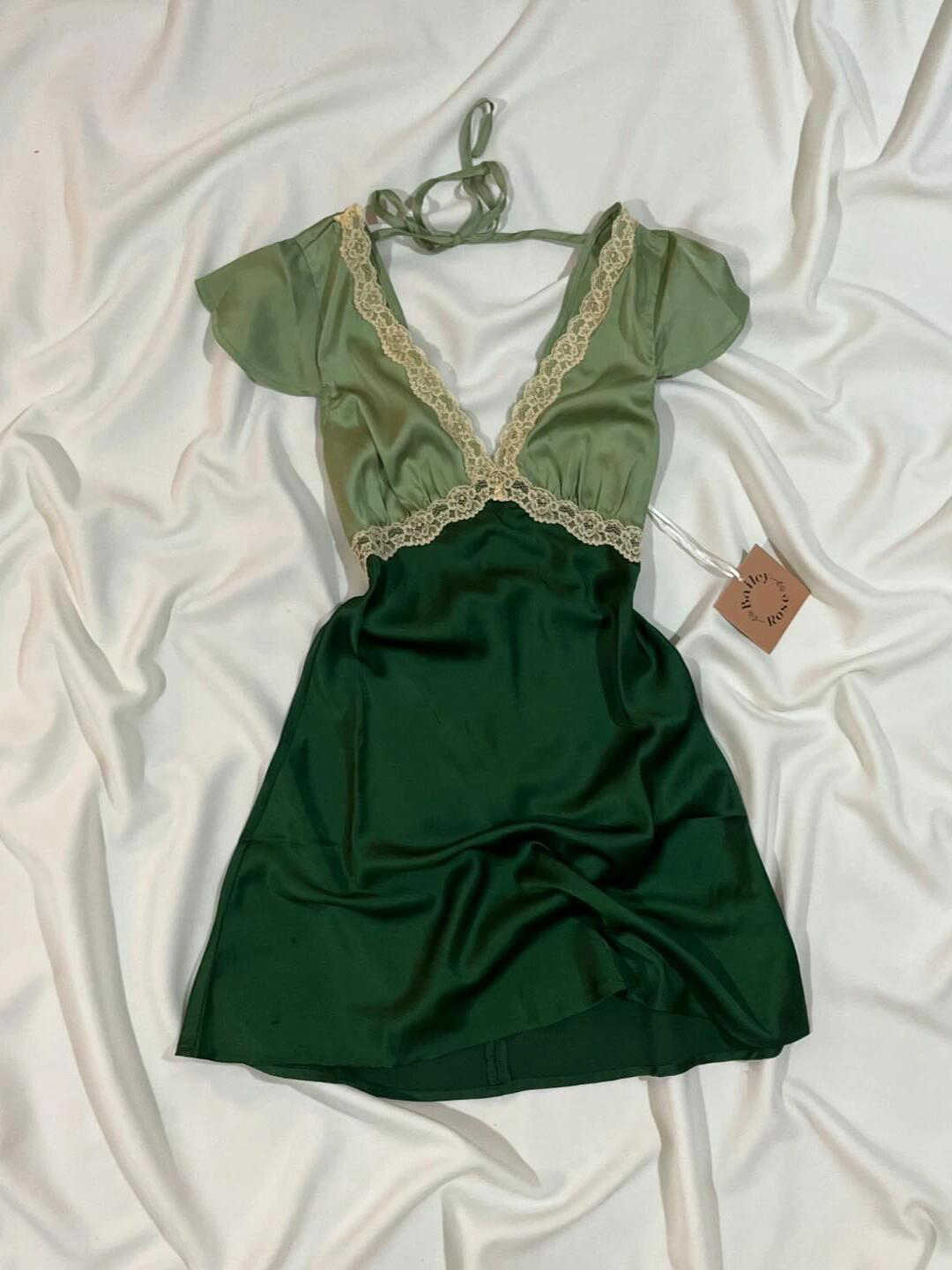 Vintage Lace Satin V-neck Dress - Image 3