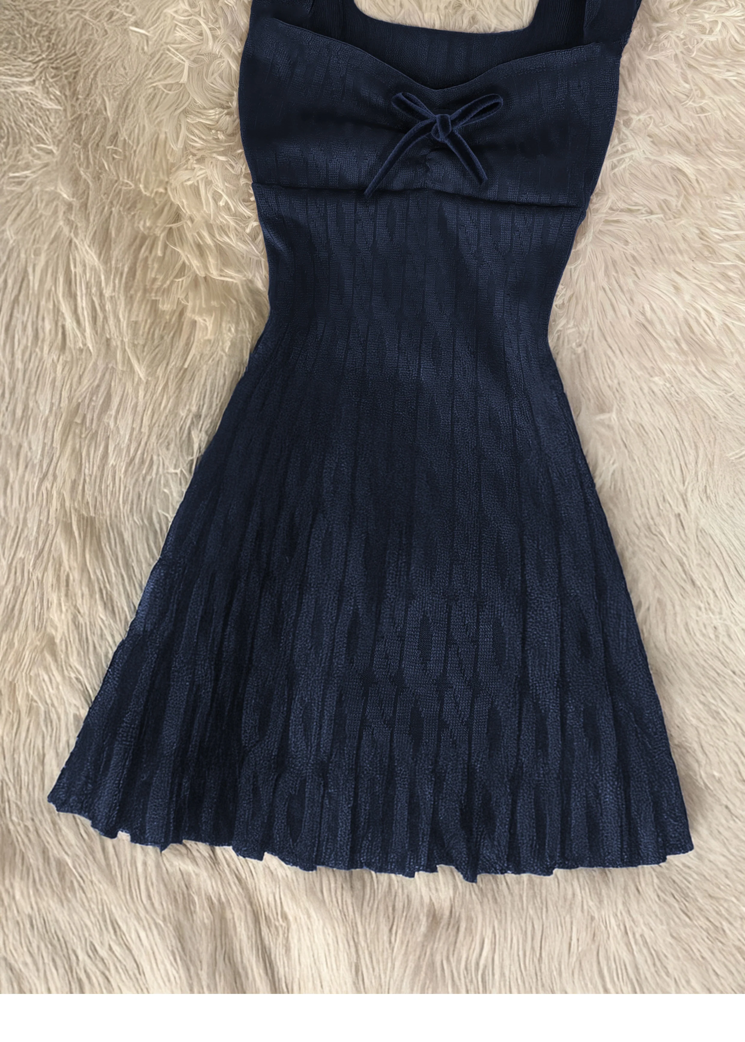 Vintage Twist Knitted Suspender Dress - Image 3