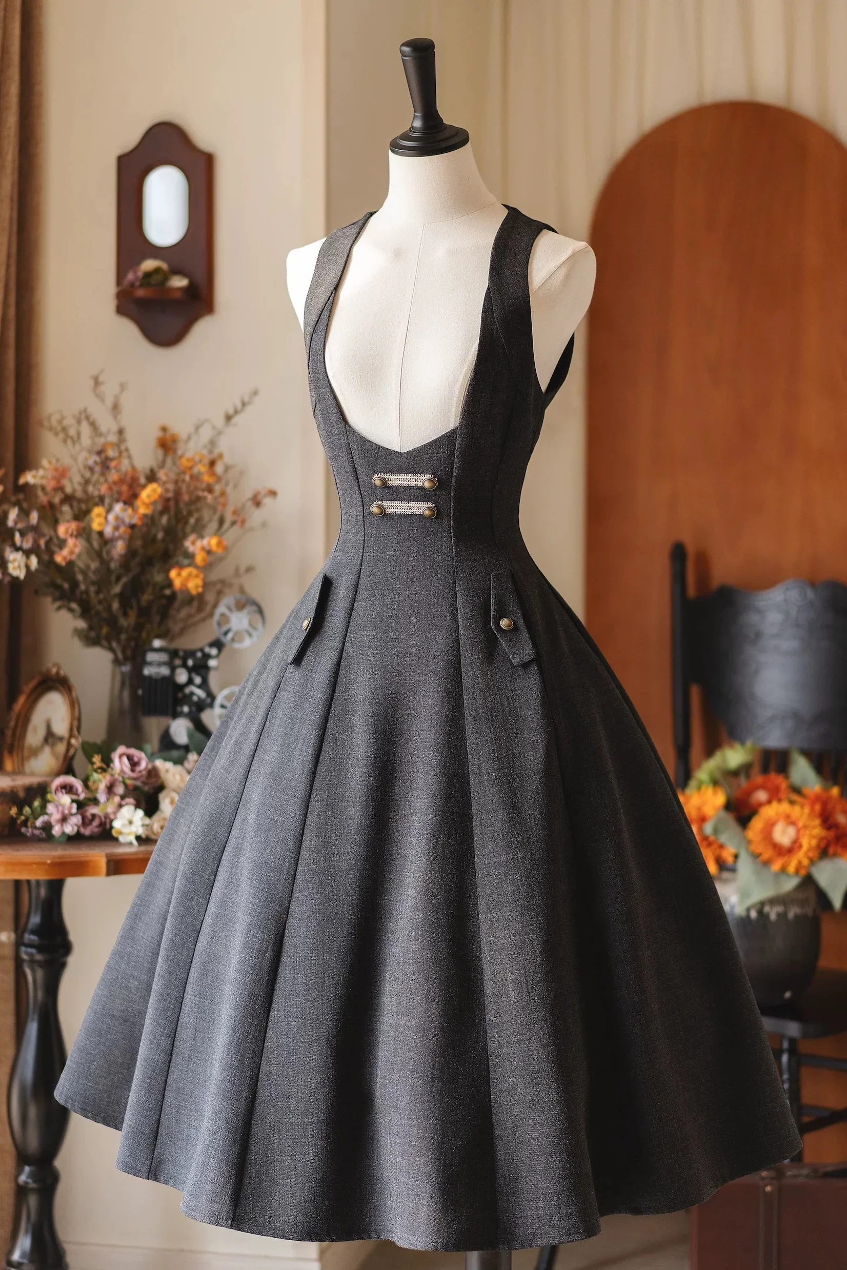 Retro Waist Cinching Suspender Skirt - Image 10