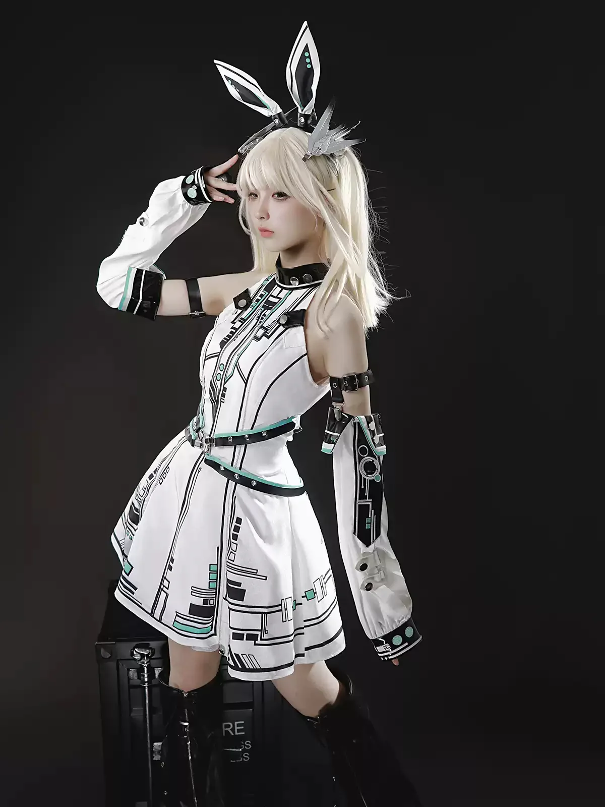 Warrior Futuristic Mechanical Cyberpunk Suit - Image 5