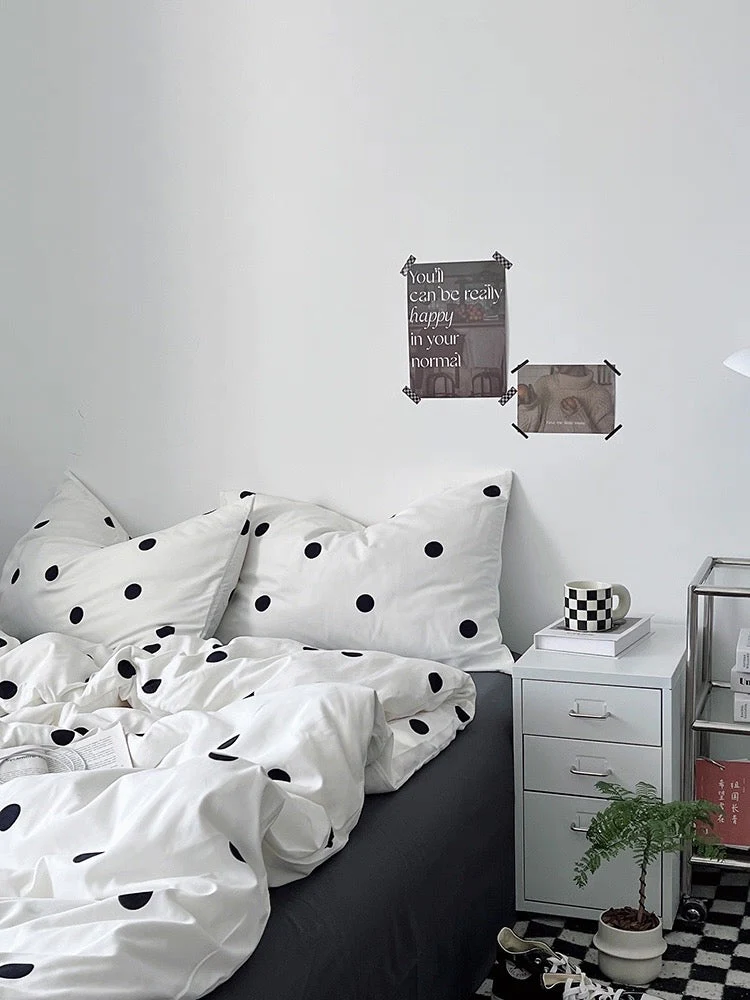 White & Black Polka Dot Bedding Set - Image 10