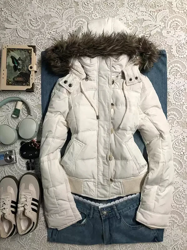 white hooded cotton-padded jacket - Image 4