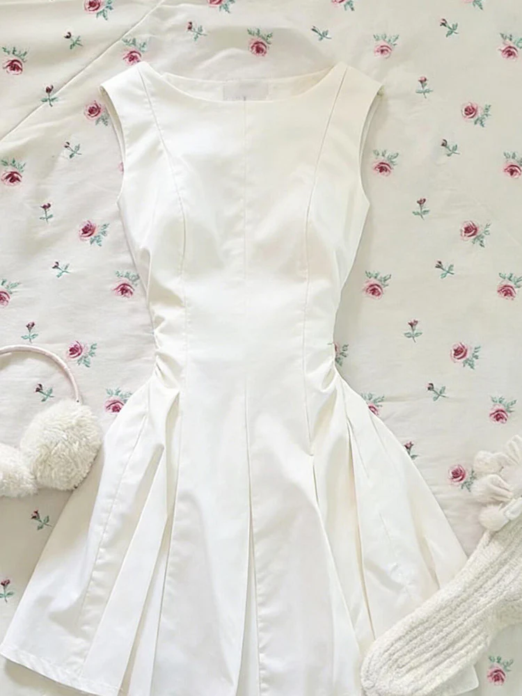 white sleeveless pleated dress - Image 4