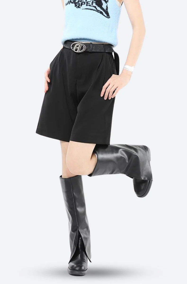 Wide Leg Pleated Shorts - Image 4
