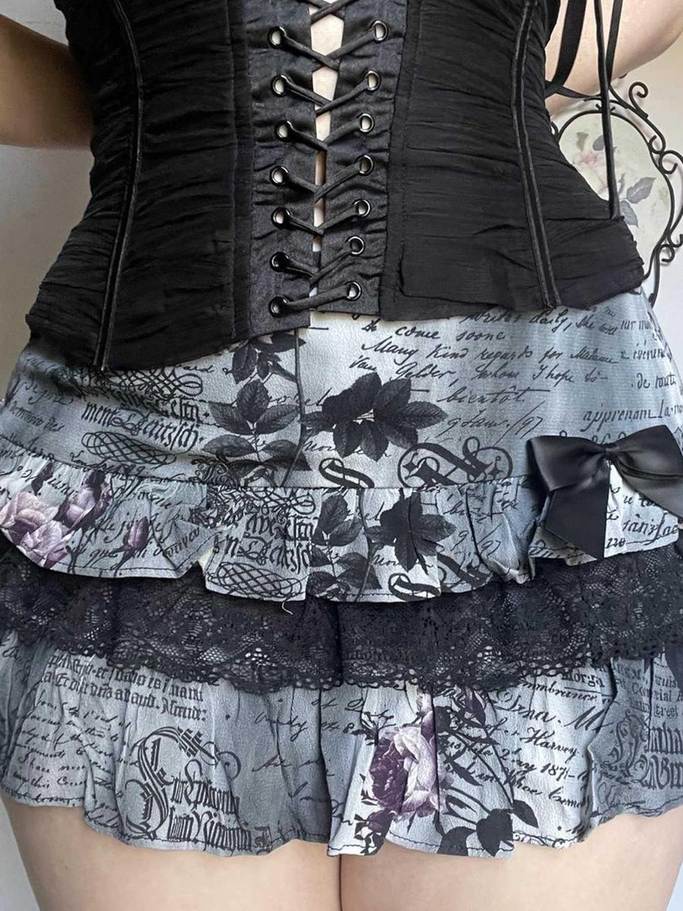 Y2K Bow Dark Grunge Cake Skirt - Image 3