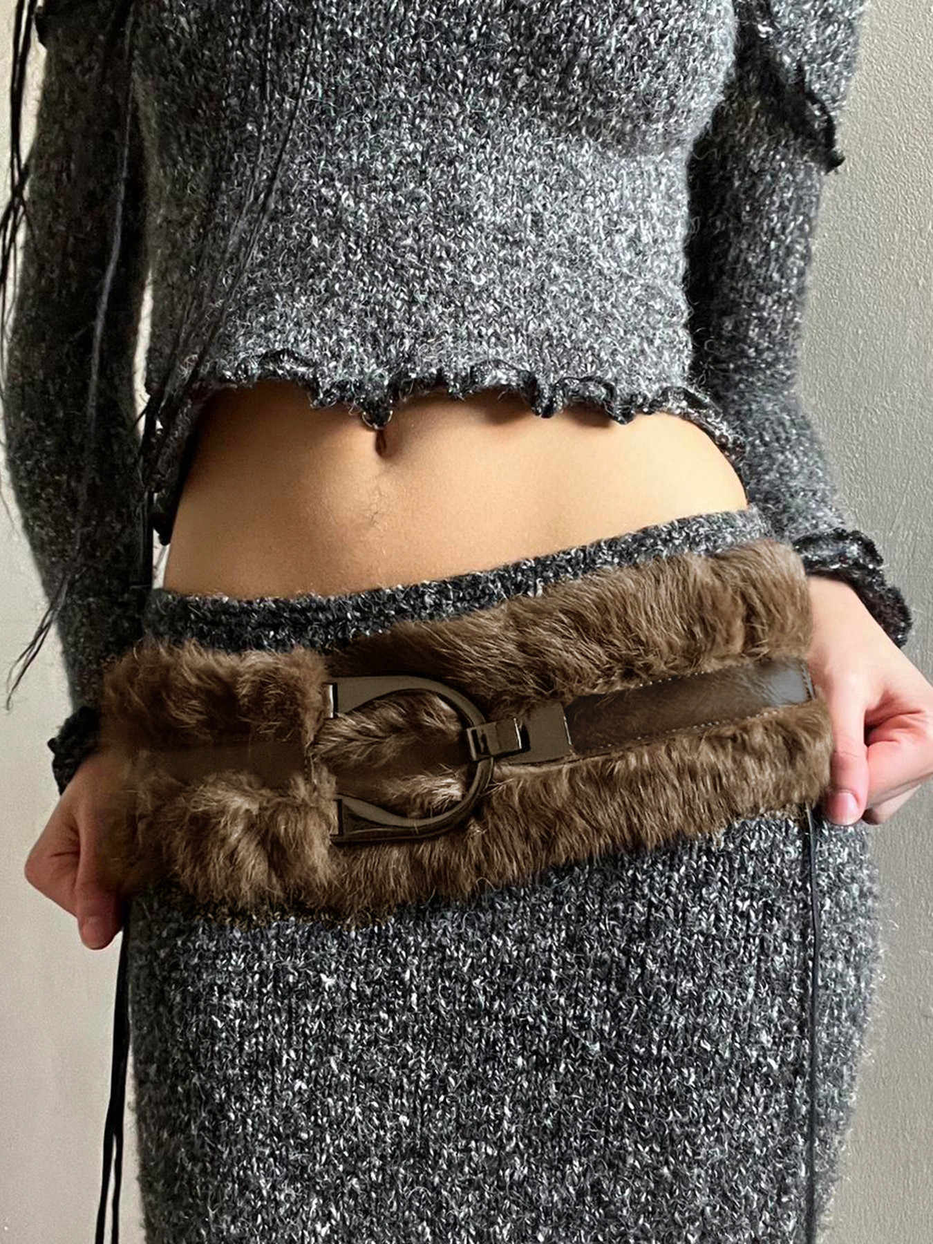 Y2K Brown Furry Hook Belt - Image 2