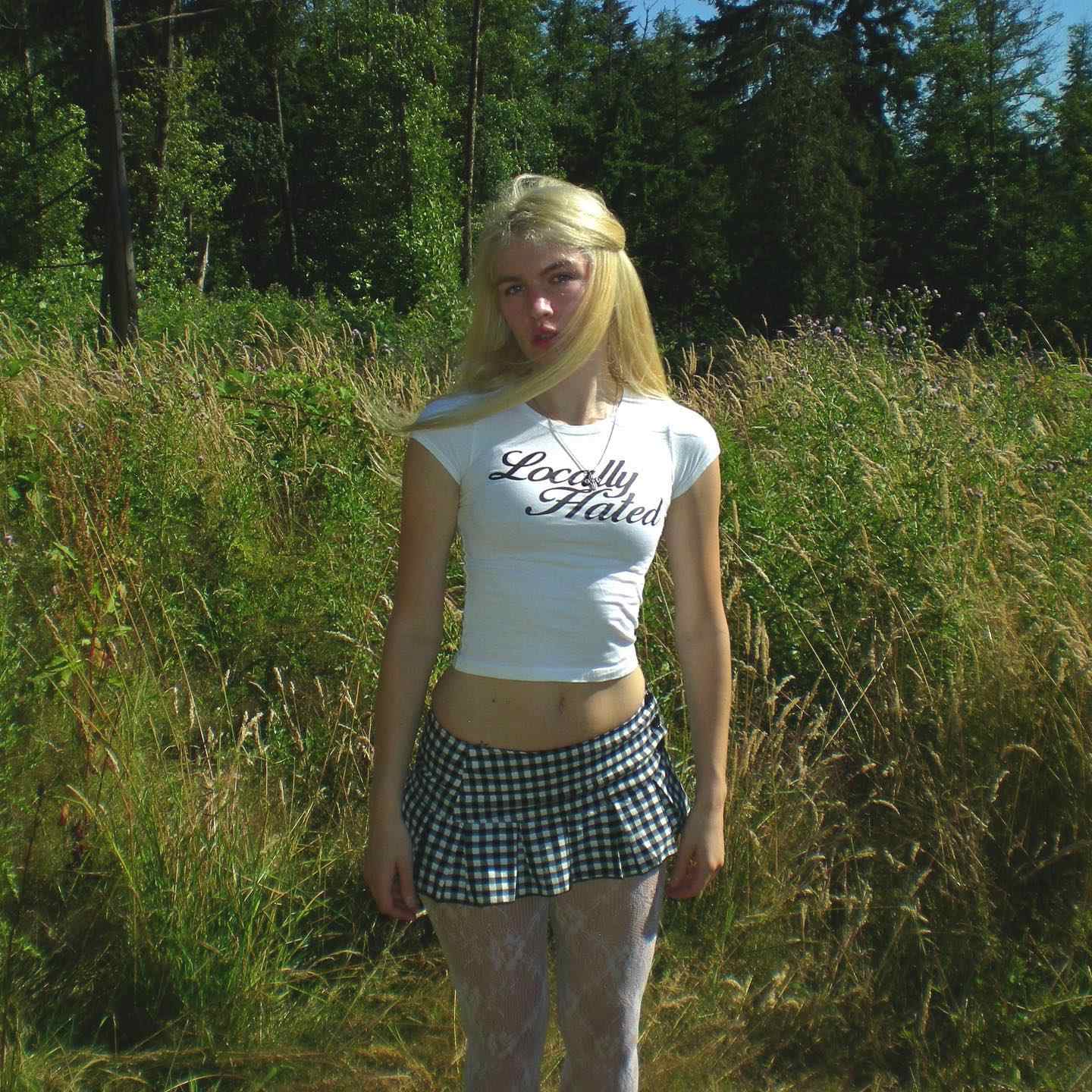 Y2K Emo Girl Crop Top - Image 4