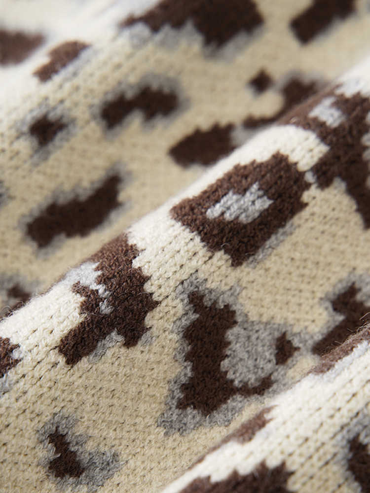 Y2K Leopard Print Knitted Vest - Image 3