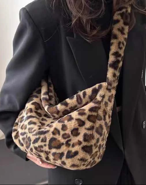 Y2K Plush Leopard Crossbody Bag - Image 3