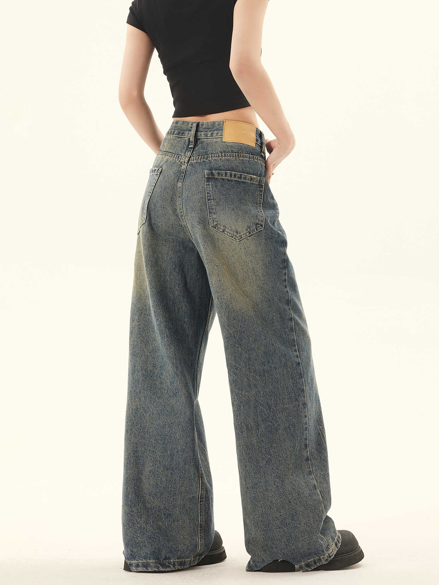 Y2K Retro Distressed Baggy Jeans - Image 3