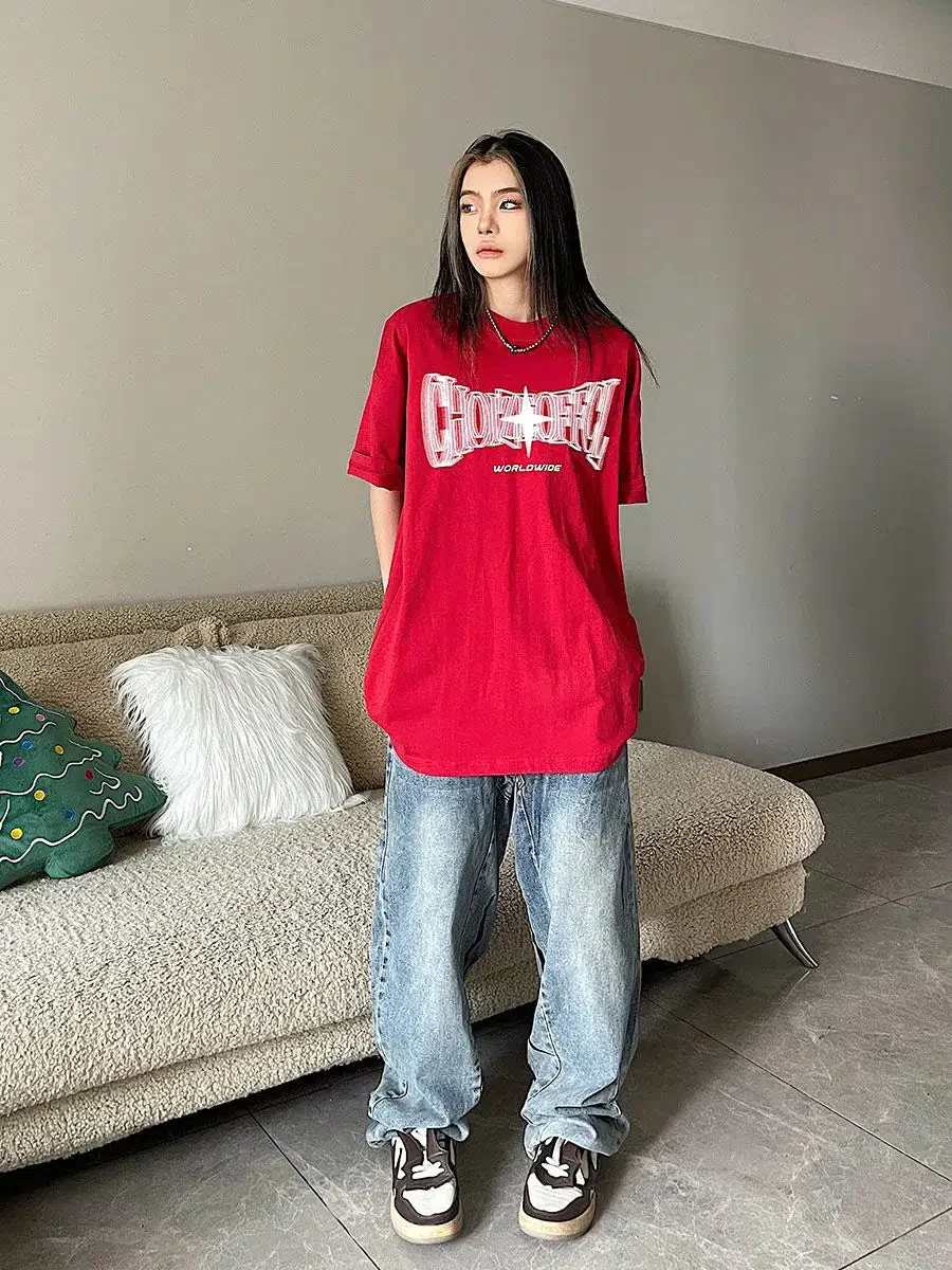 Y2K Shiny Star Worldwide Tee - Image 4