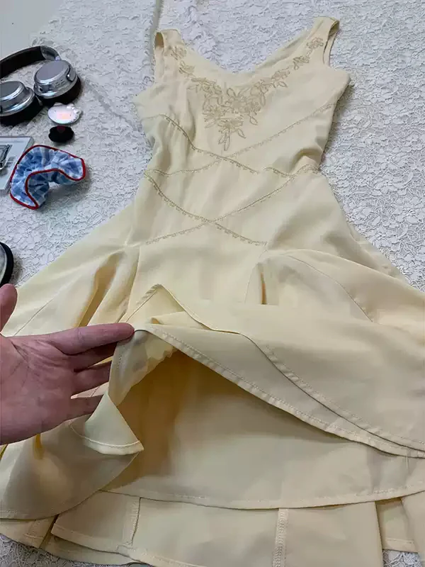 Yellow embroidered V-neck vest dress - Image 2